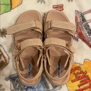 Steve Madden Women’s Big Mona Sandals